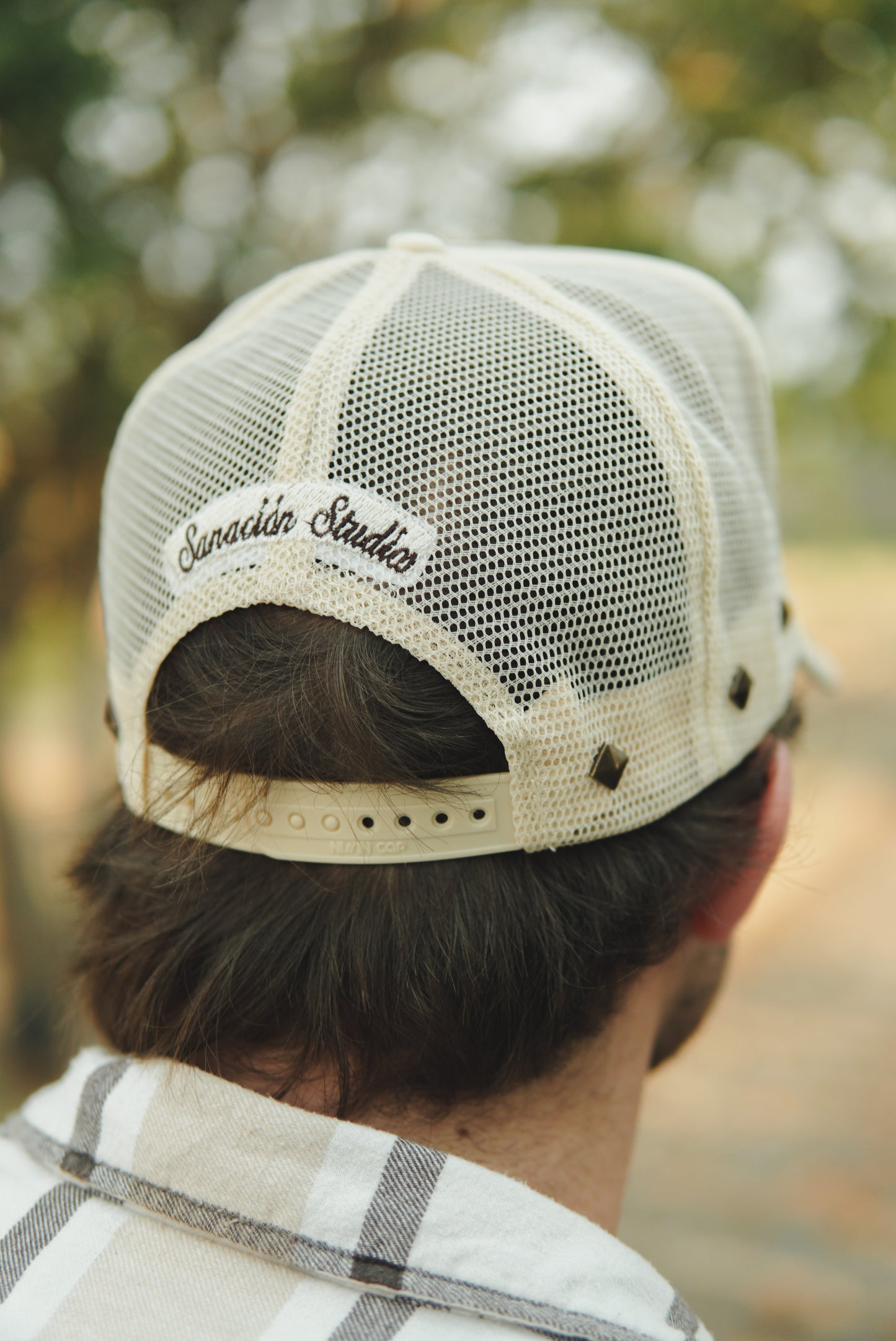 7 DOLORES TRUCKER HAT